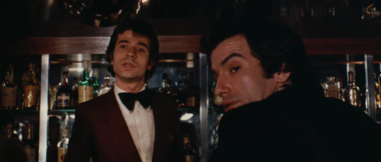 La morte accarezza a mezzanotte (1972) Sergio, the barman.jpg
