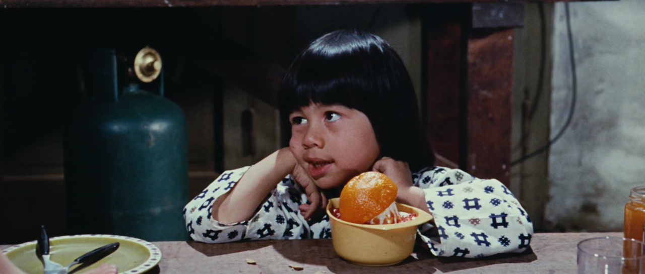 La morte accarezza a mezzanotte (1972) japanese kid 2.jpg