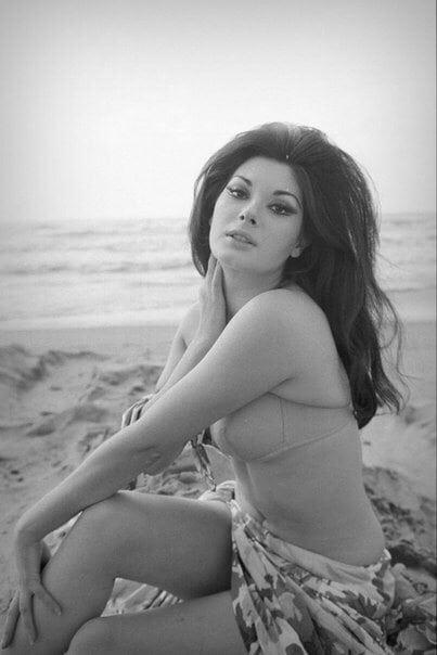 403full-edwige-fenech.jpg