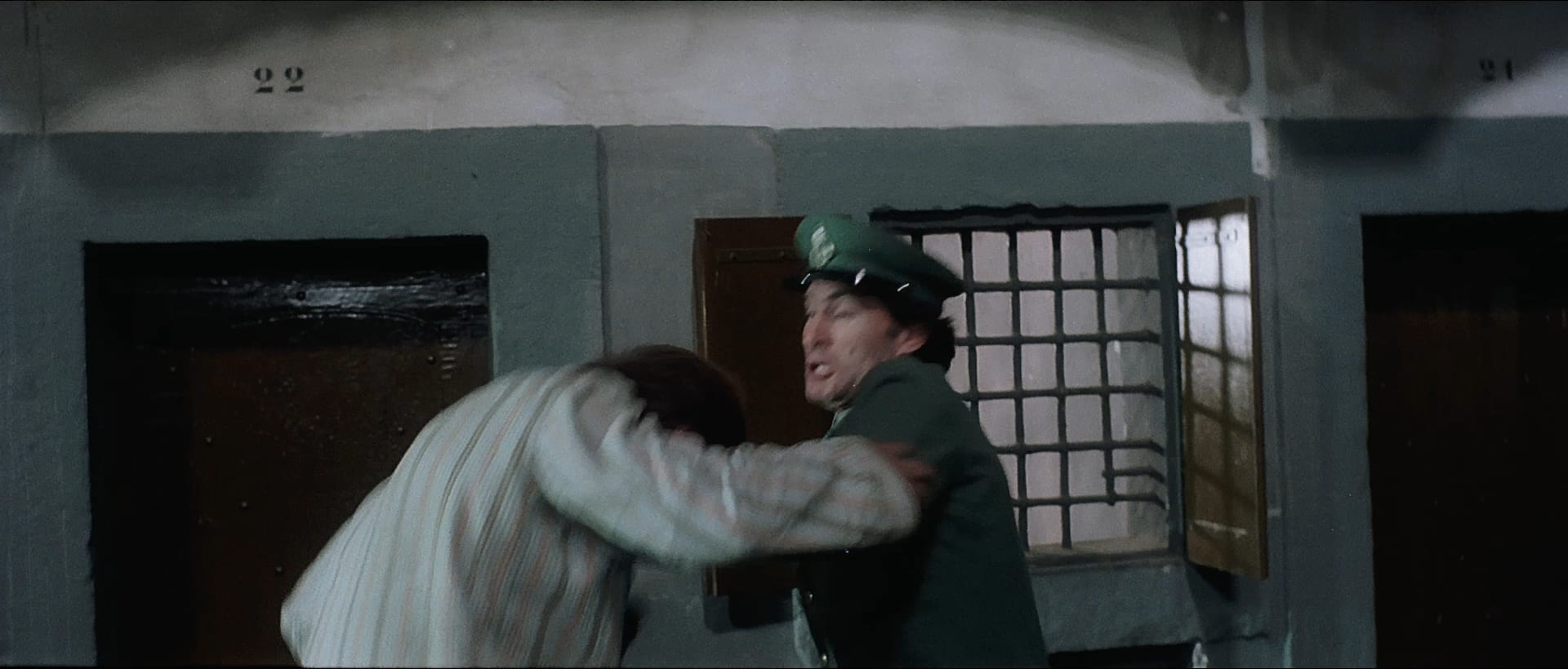 1977 _ Il Cinico L'infame Il Violento _ Guardia Carceraria Che Salva Frank Di Maggio _ Non Accreditato _ 01.jpg