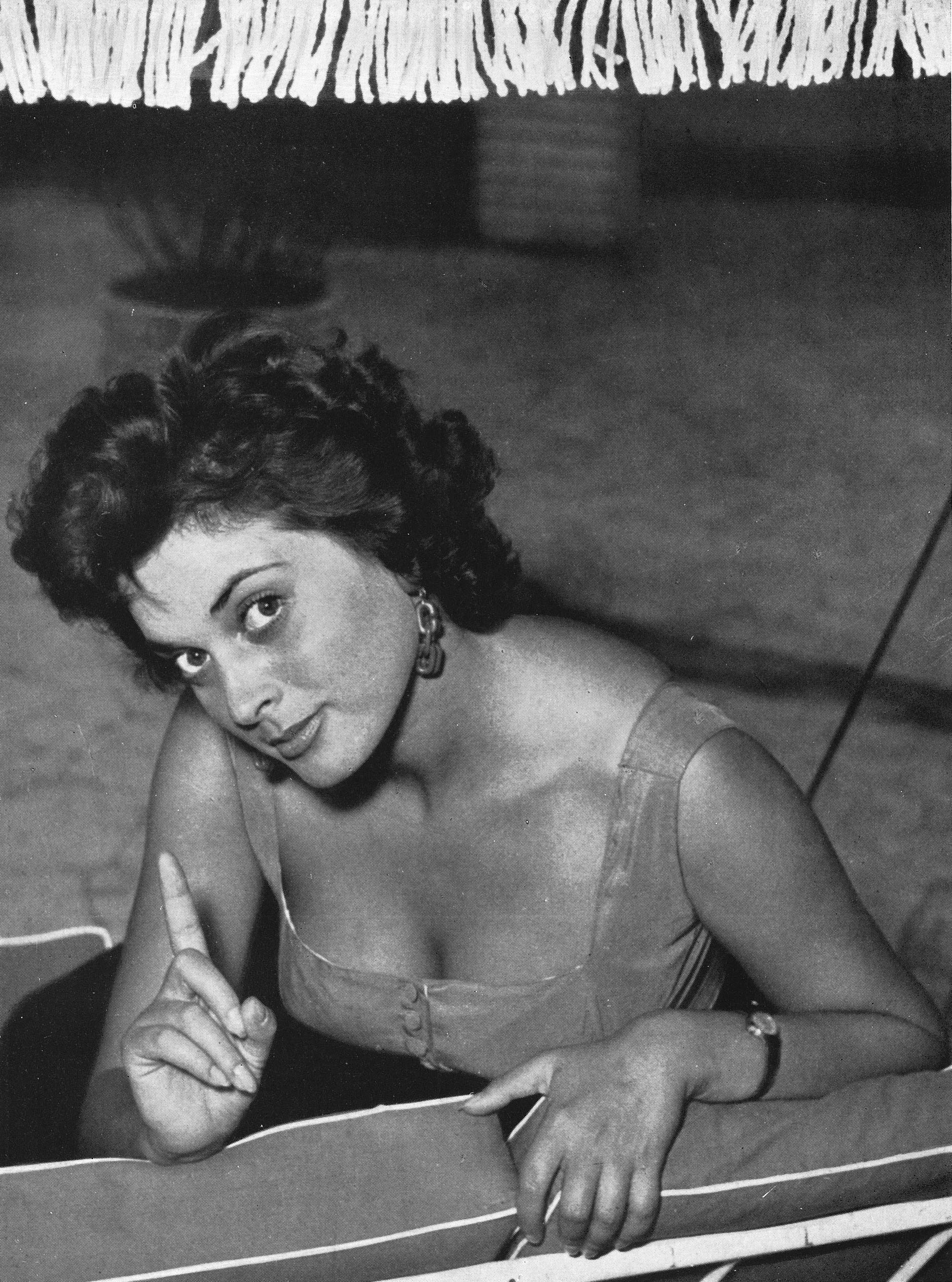 Lucia Banti 1956.jpg