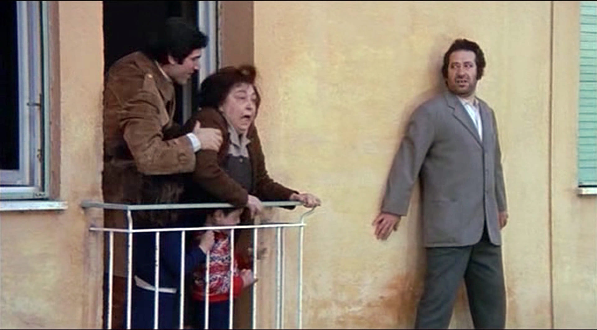 1971 _ Le Belve Episodio Il Salvatore _ Orazio Il Suicida _ Accreditato _ 02.jpg