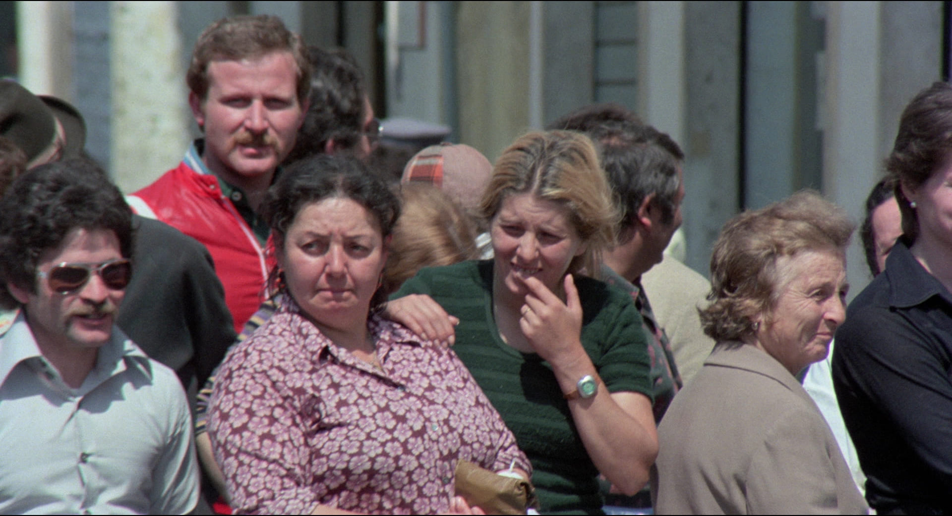 Passer-by who witnesses the bank robbery # 8.jpg