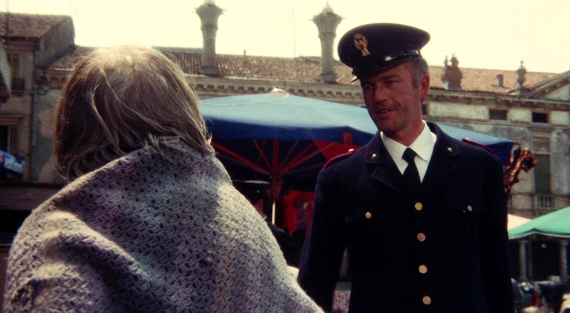 Il tuo vizio (1972) Policeman 2.jpg