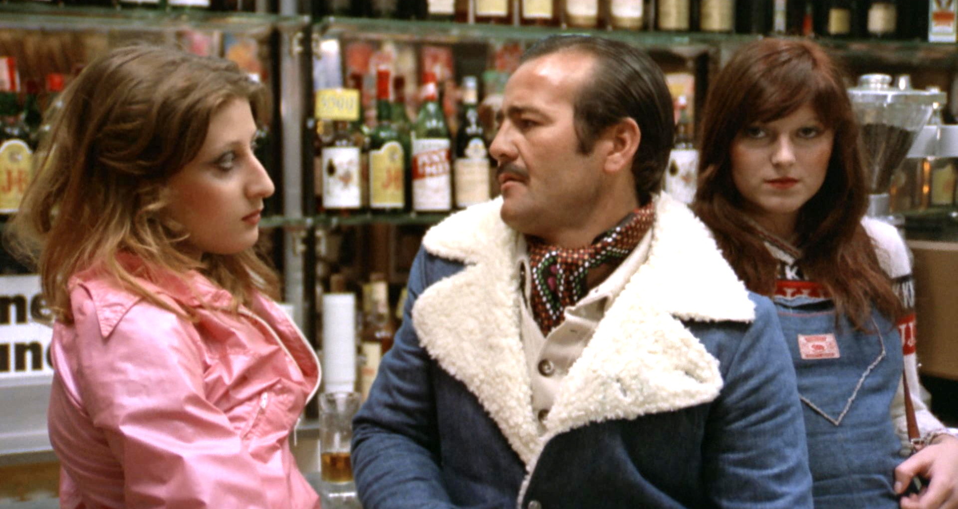 Il poliziotto è marcio (1974) Hookers and Pimp 2.jpg