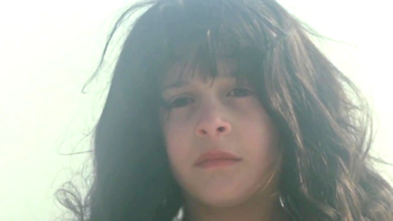 Alien 2 - Sulla Terra (1980) Lucy, the girl on the beach.jpg