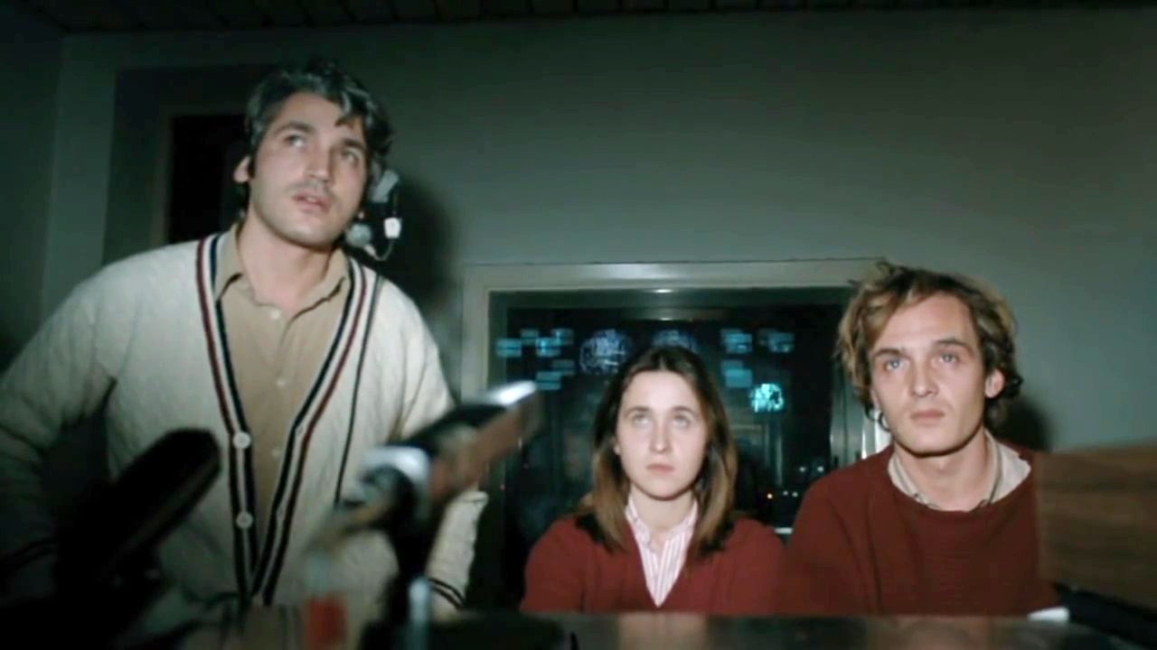 Alien 2 - Sulla Terra (1980) TV crew.jpg