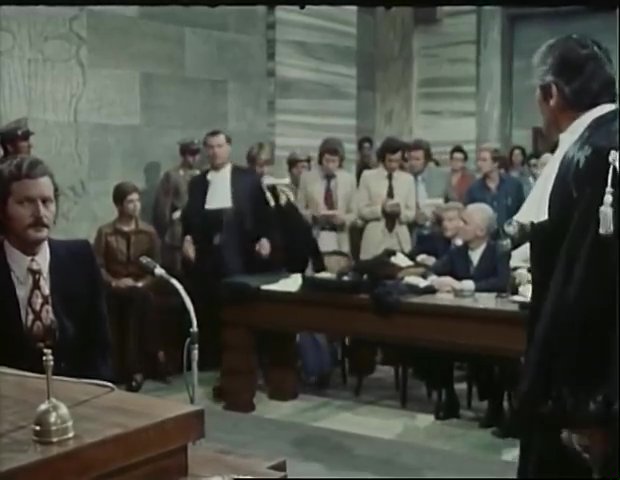 Processo per direttissima (1974) 06.jpg