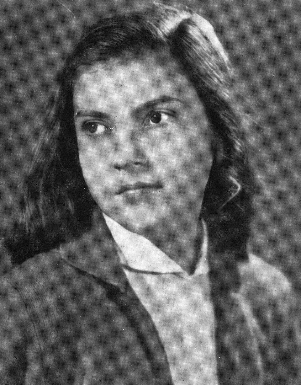 Mary Caracciolo 1957 2.jpg