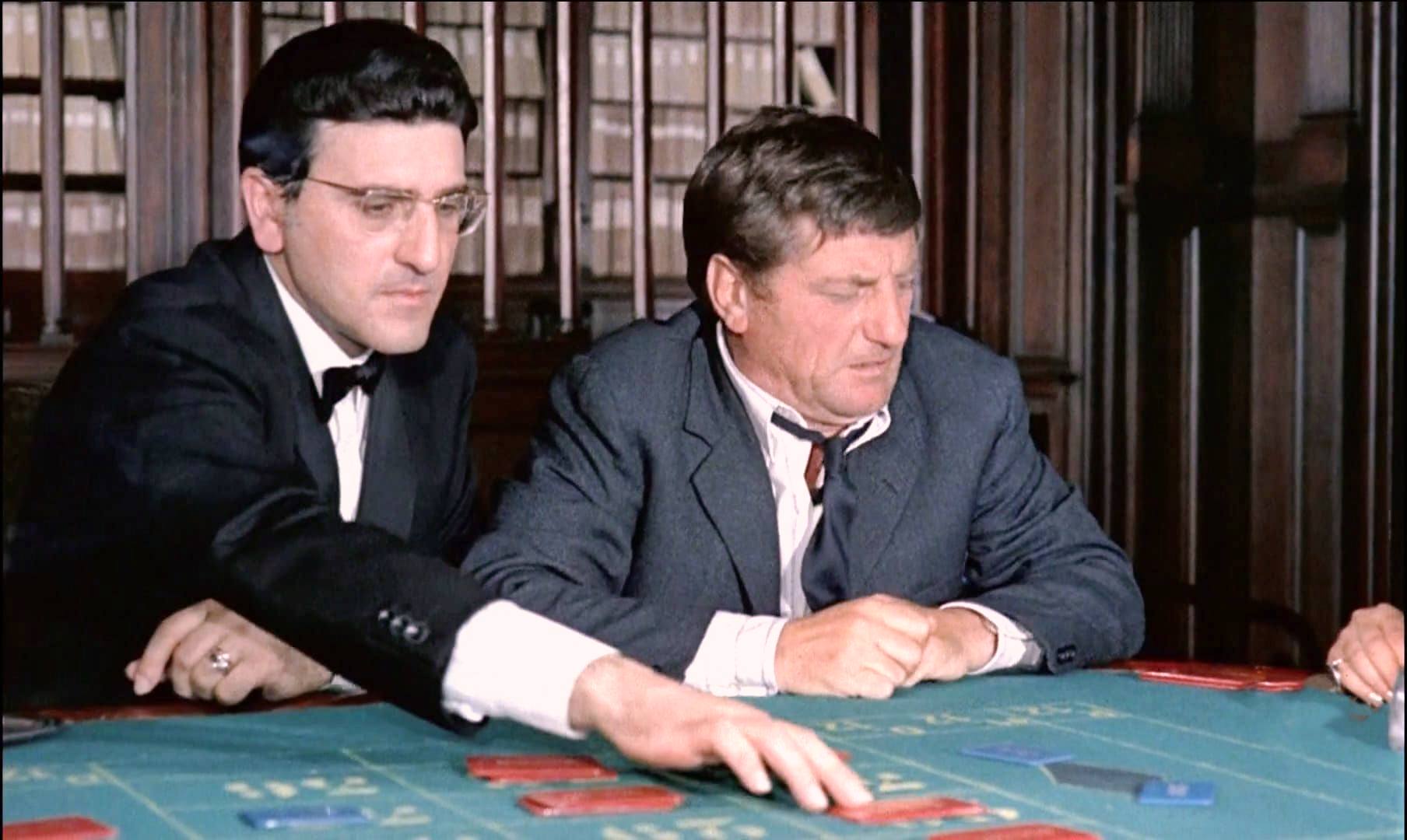 1968 _ La Pecora Nera _ Giocatore Al Casinò _ Non Accreditato _ 02.jpg