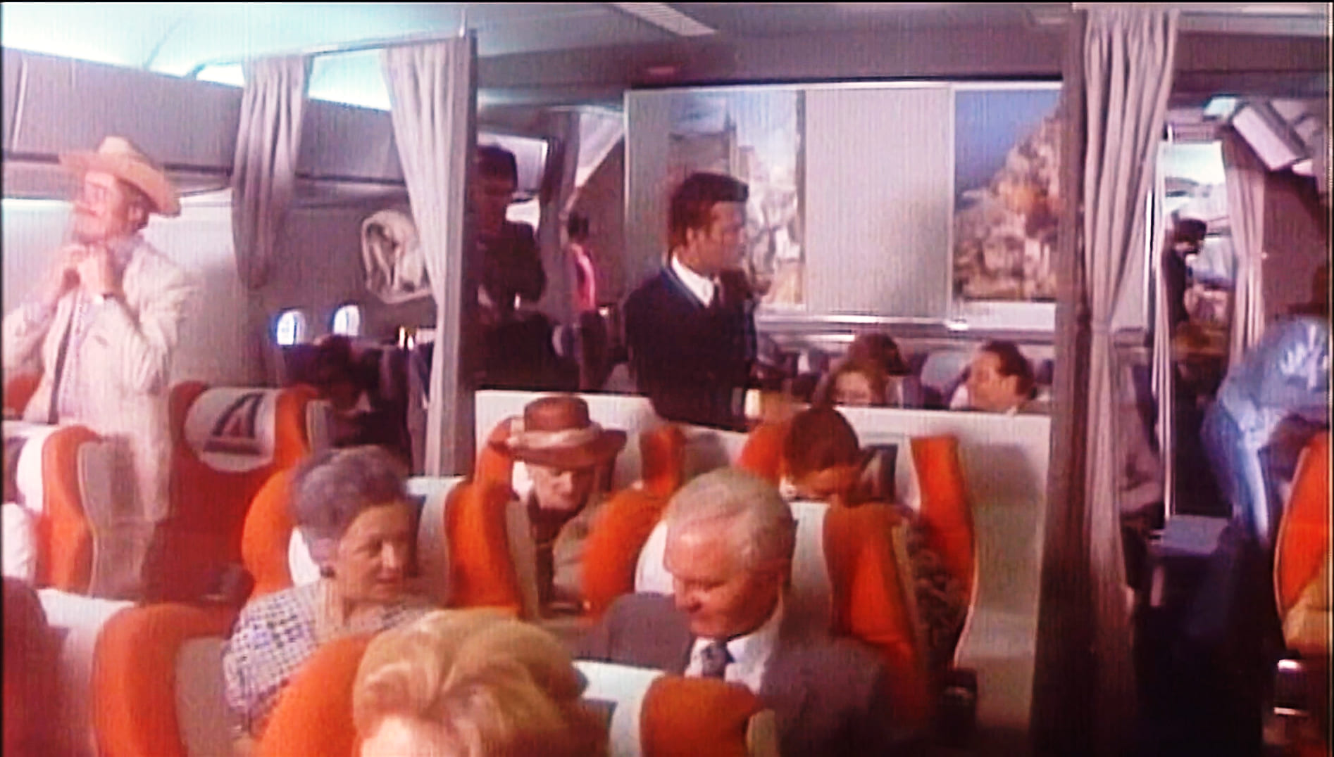 1973 _ La Schiava Io Ce L'ho E Tu No _ Passeggero Dell'aereo _ Non Accreditato _ 02.jpg