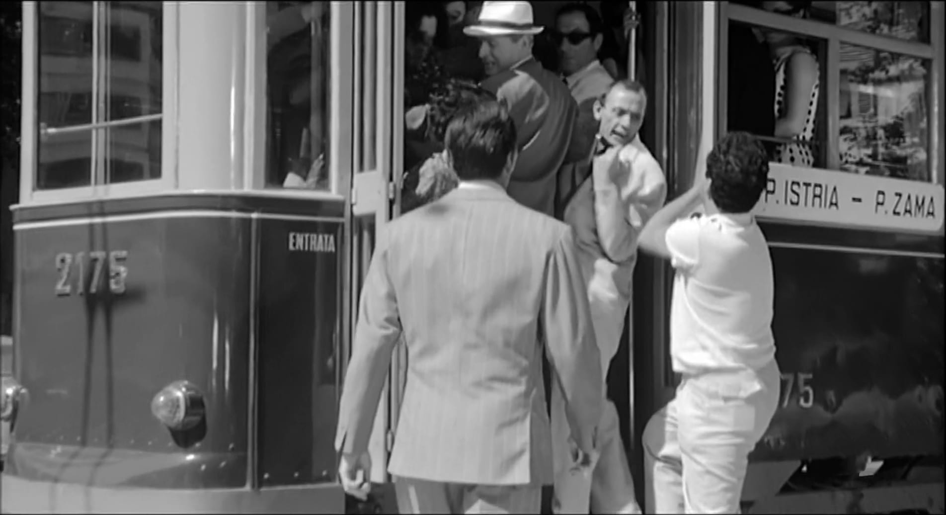 1966 _ Io Io Io E Gli Altri _ Uomo che prende il tram _ Non Accreditato _ 02.jpg