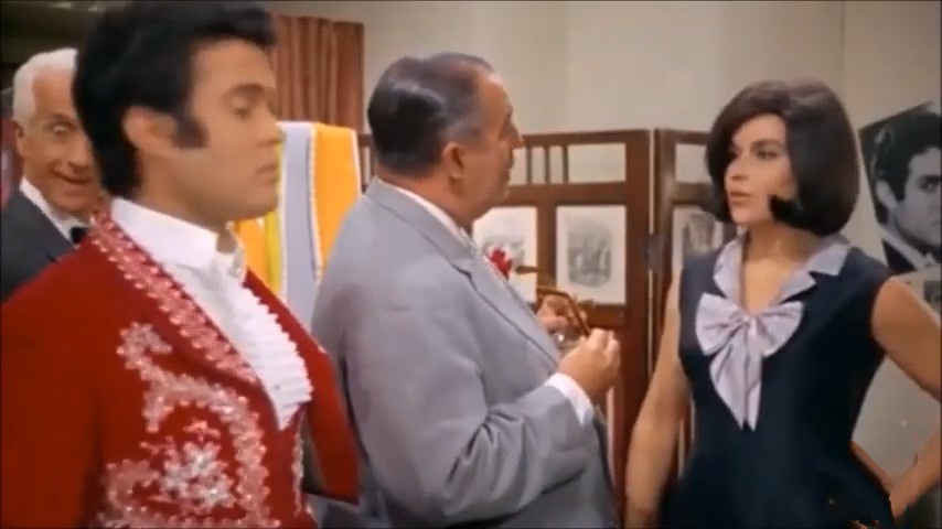 1966-Massiel _Pedrito Rico _Vestida de Novia_ (480p_30fps_H264-128kbit_AAC)13.jpg