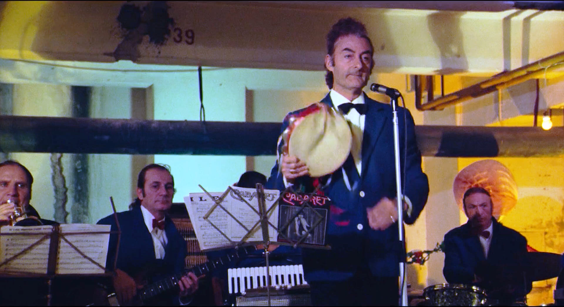 1975 _ Fantozzi _ Direttore D'orchestra Canello _ Accreditato Come Mirko Baiocchi _ 01.jpg