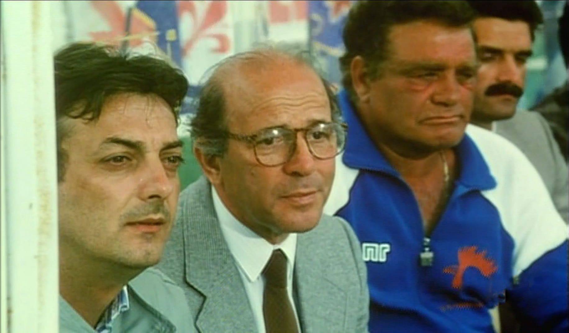 1985 _ Mezzo Destro Mezzo Sinistro 2 Calciatori Senza Pallone _ Dirigente Della Marchigiana Odorisi _ Accreditato _ 03.jpg