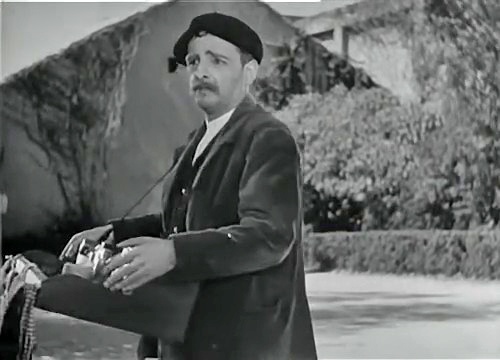 Cine Español (Película completa). Niebla y sol. 1951. (360p_25fps_H264-128kbit_AAC)10.jpg