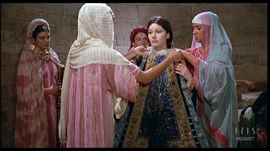 Medea (1969) 2.jpg