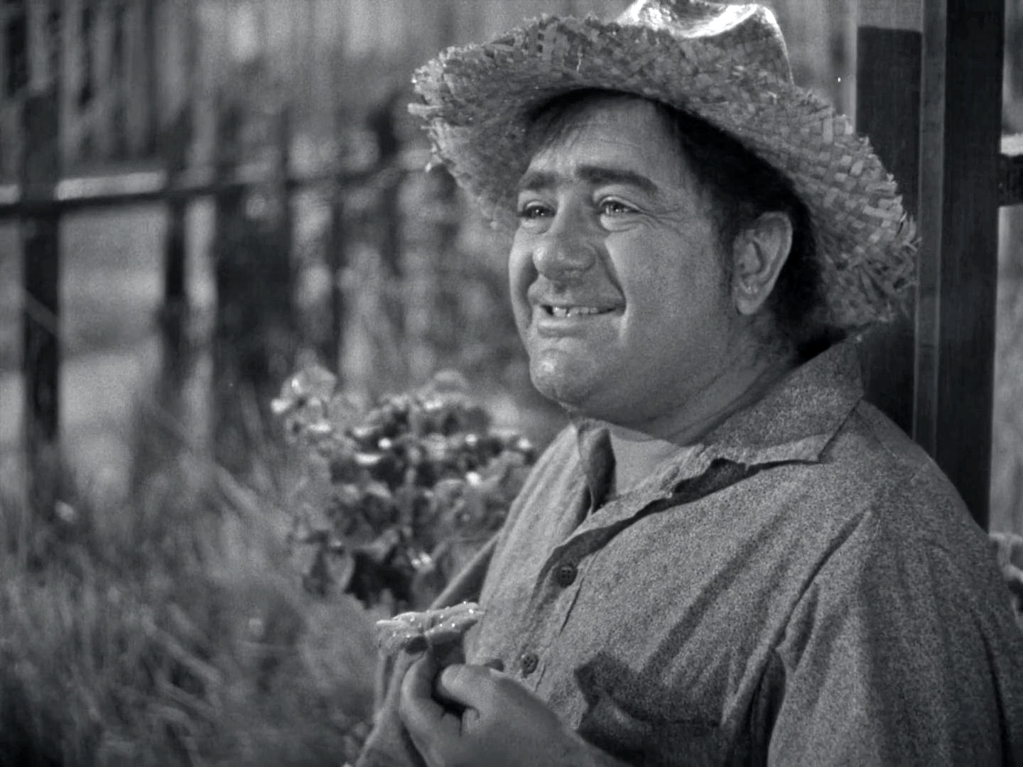Tortilla Flat (1942) (1080p)Black & White Films10.jpg
