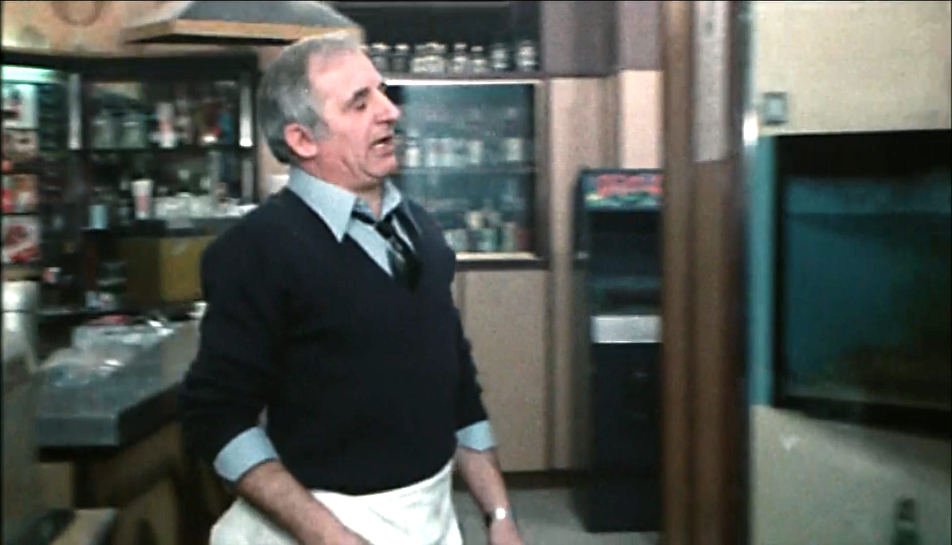 1980 _ Il Bandito Dagli Occhi Azzurri _ Barista _ Non Accreditato _ 01.jpg