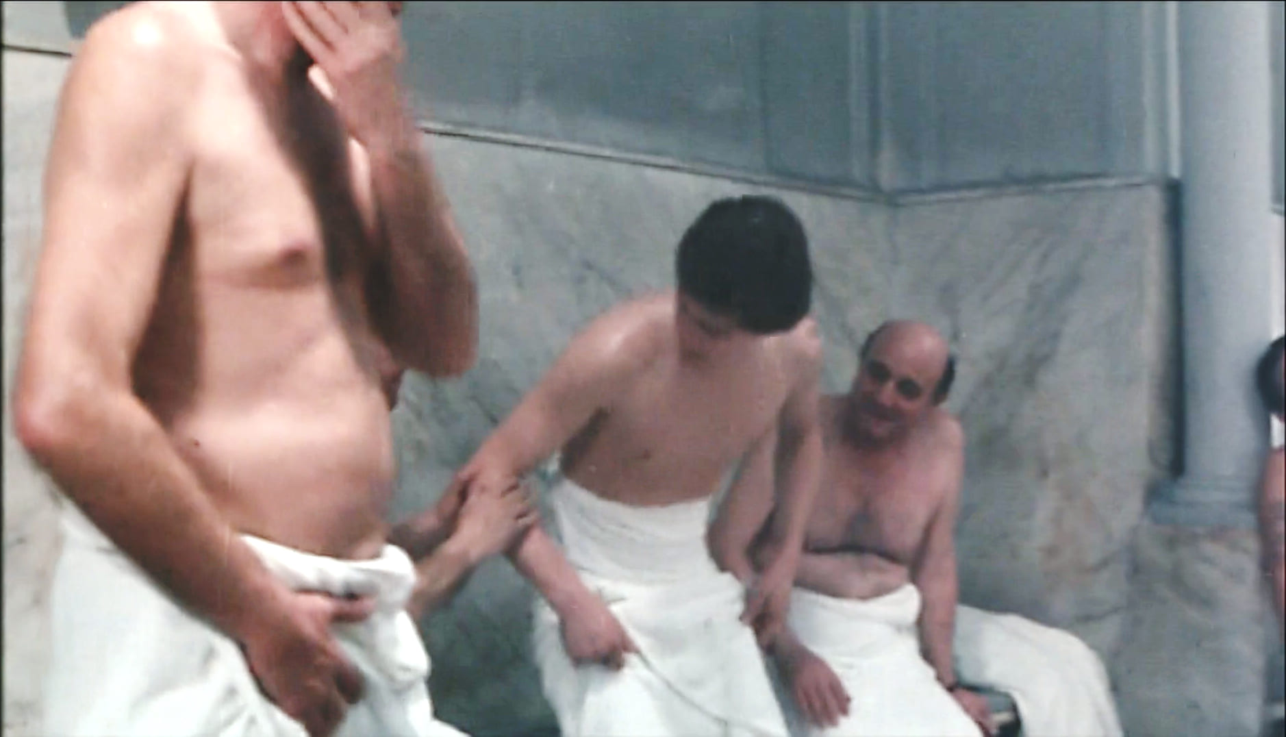 1980 _ Il Bandito Dagli Occhi Azzurri _ Uomo Nel Bagno Turco _ Non Accreditato _ 01.jpg