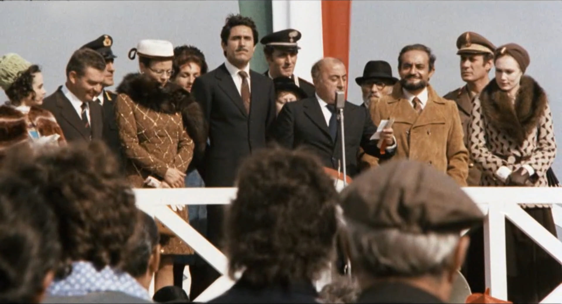 1974 _ L'arbitro _ Militare All'inaugurazione Del Cantiere _ Non Accreditato _ 01.jpg