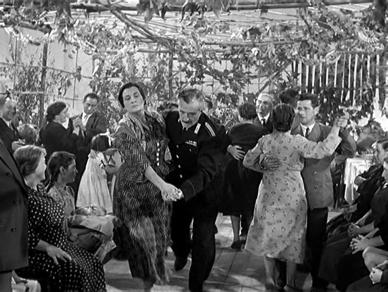 Pane, amore e gelosia (Frisky) (1954) -- Luigi Comencini17.jpg