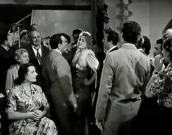 Film ''La rossa'' (1955) - V. Lisi F. Franco F. Ricci A. Bufi Landi D. Maggio G. Furia e tanti altri6.jpg