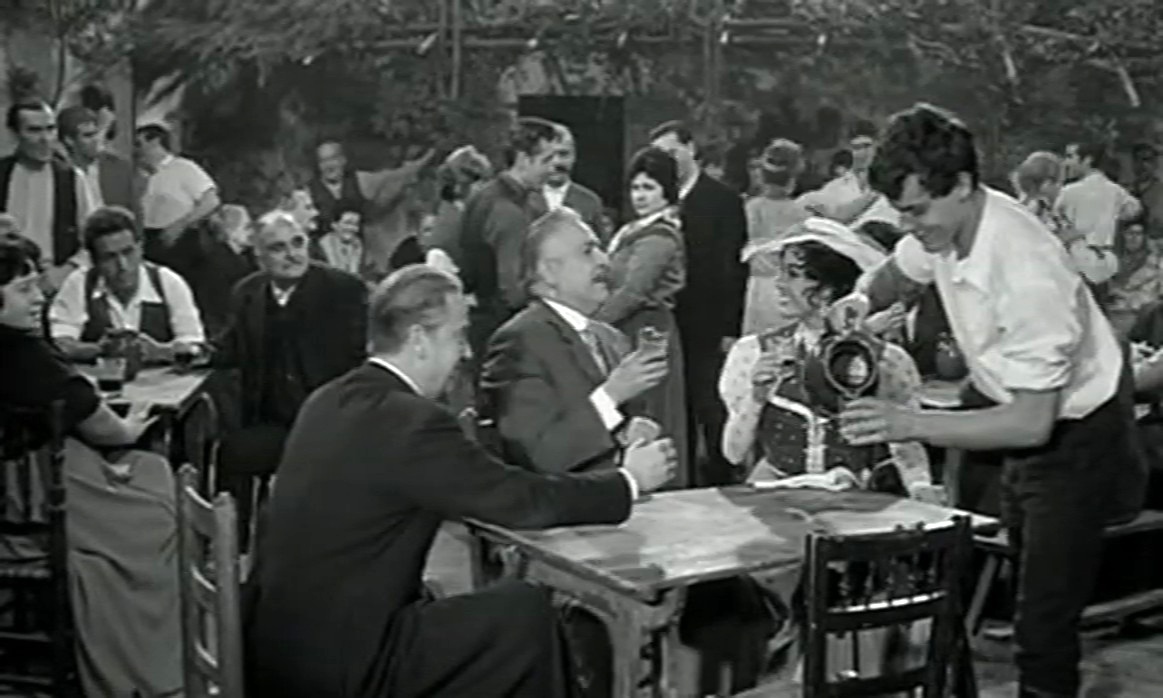 Cine Español (Película completa). El amor de los amores. 1961. (698p_25fps_H264-128kbit_AAC)8.jpg