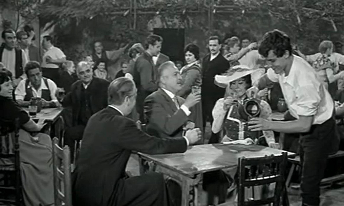 Cine Español (Película completa). El amor de los amores. 1961. (698p_25fps_H264-128kbit_AAC)9.jpg