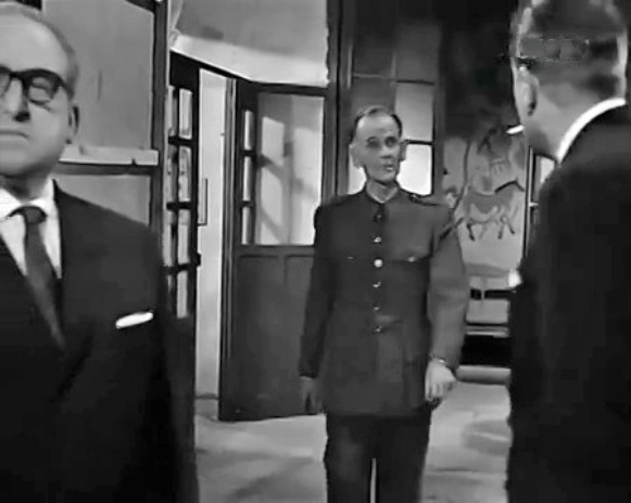 Hay alguien detrás de la puerta (1961)7.jpg