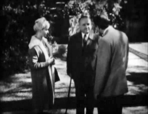 Cine Español (Película completa). Las aventuras de Taxi Key. La casa del lago. 1959. (480p_25fps_H264-128kbit_AAC)3.jpg