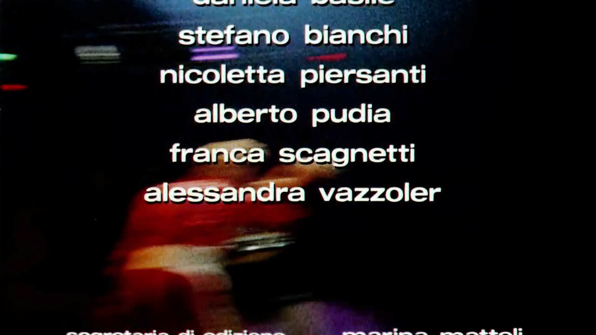 1980 _ Arrivano I Gatti _ Donna All'entrata Della New Telecineramek _ Accreditato _ 04.jpg