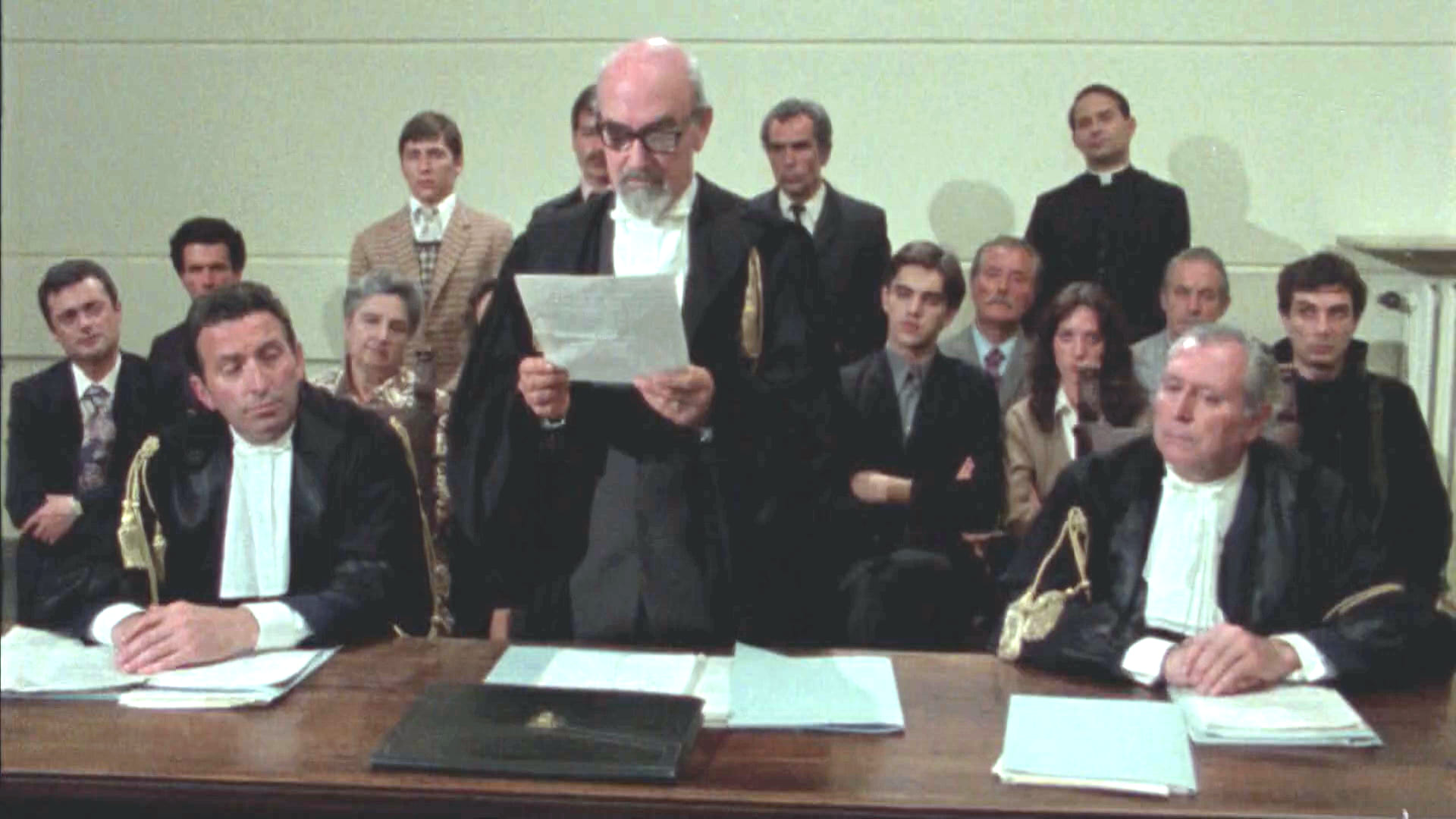 1976 _ Don Milani _ Spettatrice Al Processo _ Non Accreditato _ 01.jpg