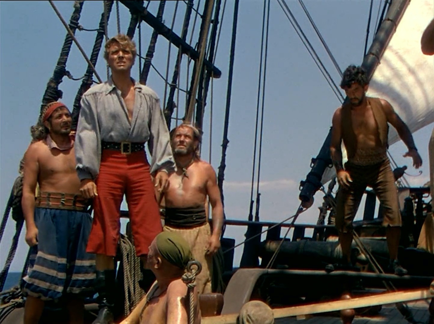 The.Crimson.Pirate.1952.1080p.BluRay.H264.AAC-RARBG7.jpg