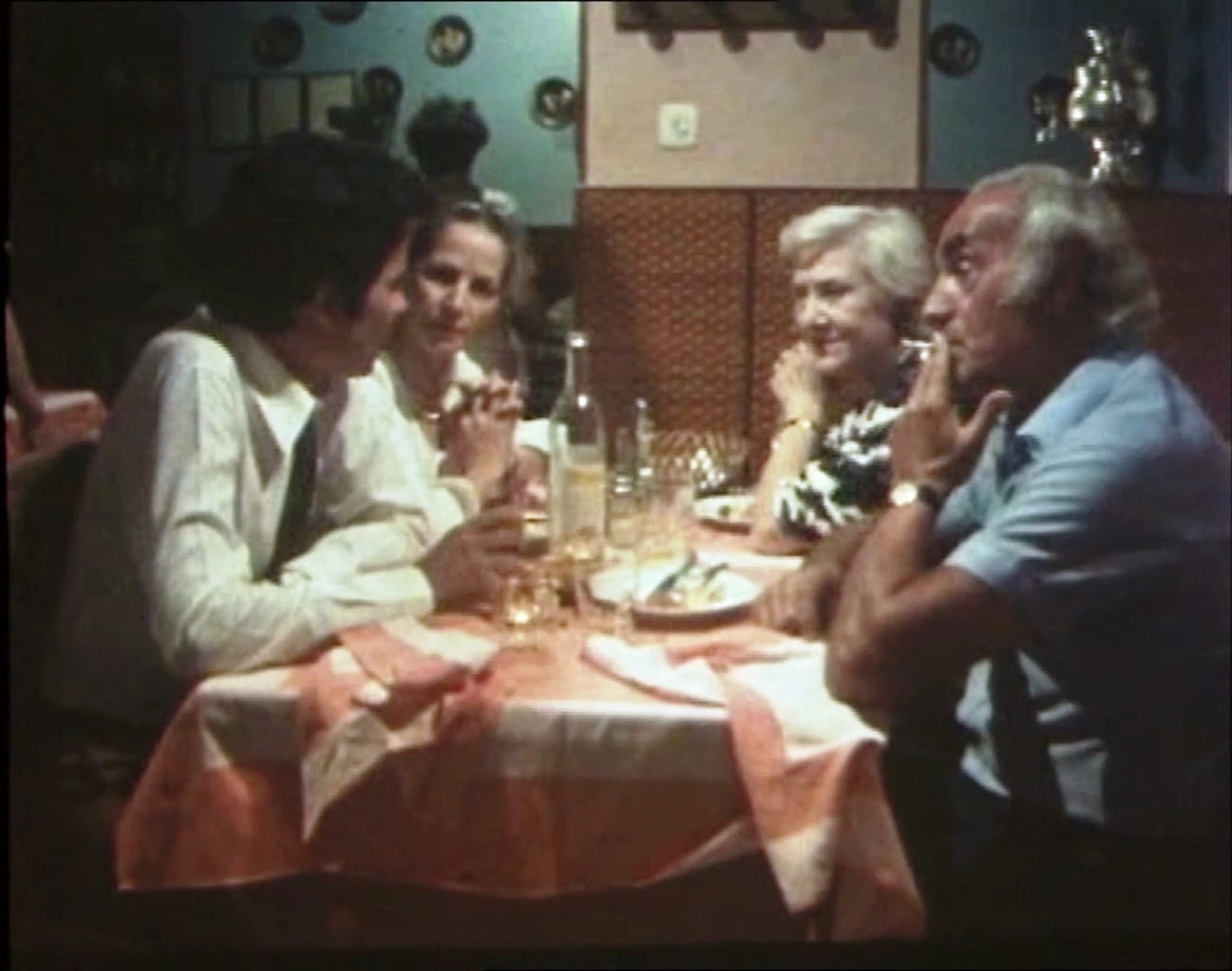 1982 _ Panagulis Vive _ Donna Al Ristorante _ Non Accreditato _ 01.jpg