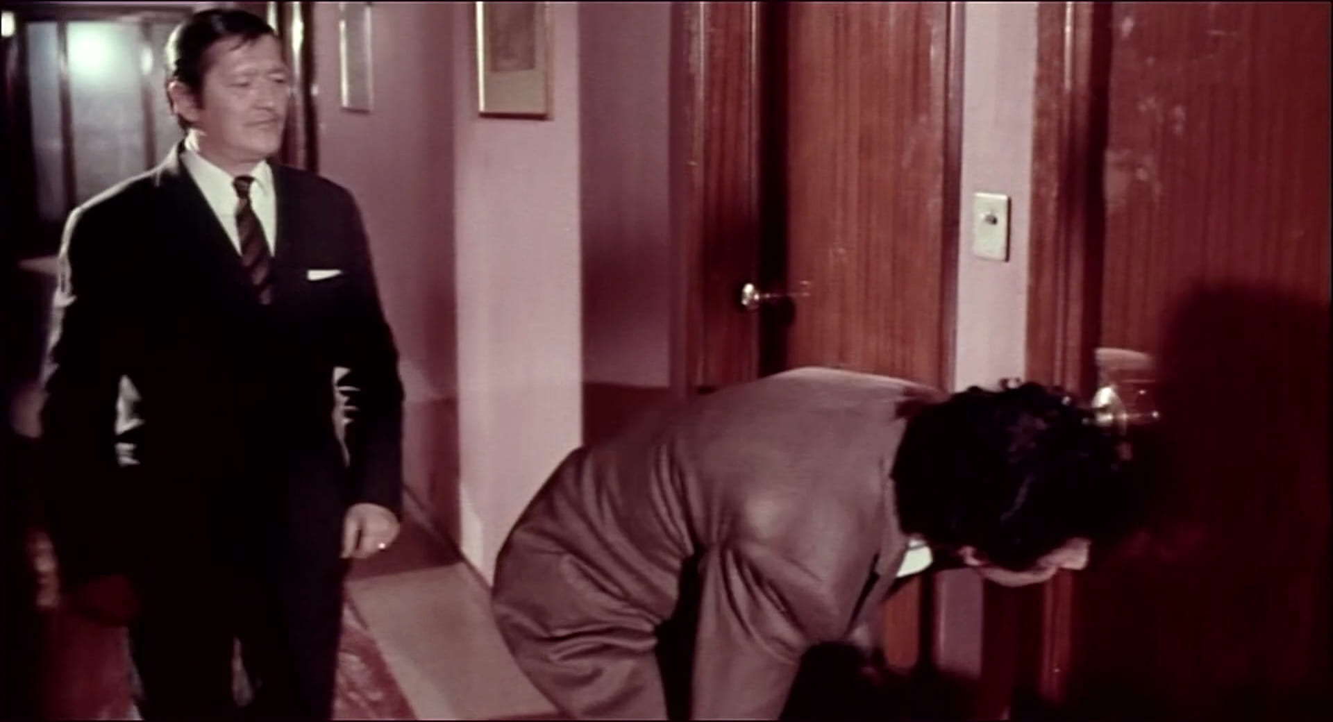 1968 _ Brutti Di Notte _ Uomo Nel Corridoio Dell'hotel _ Non Accreditato _ 01.jpg