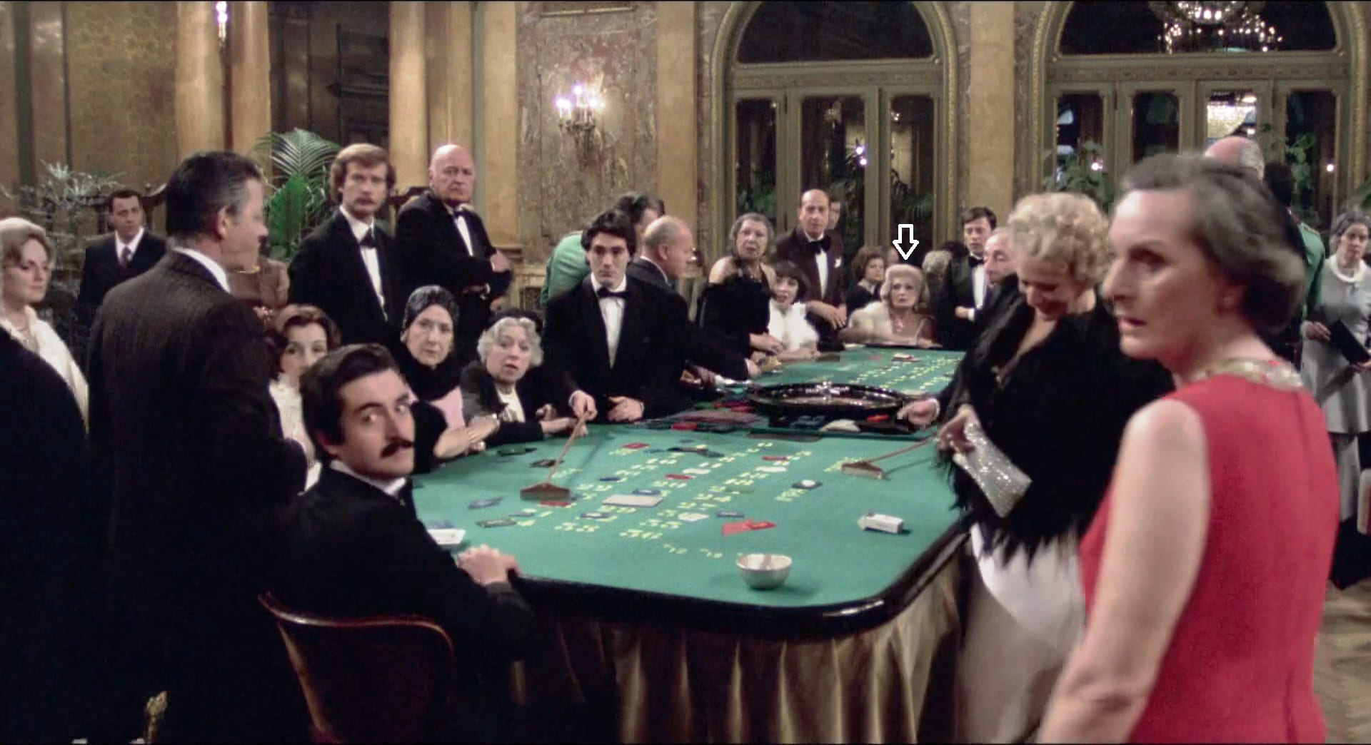 1976 _ Il Secondo Tragico Fantozzi _ Giocatrice Al Casinò _ Non Accreditato _ 01.jpg