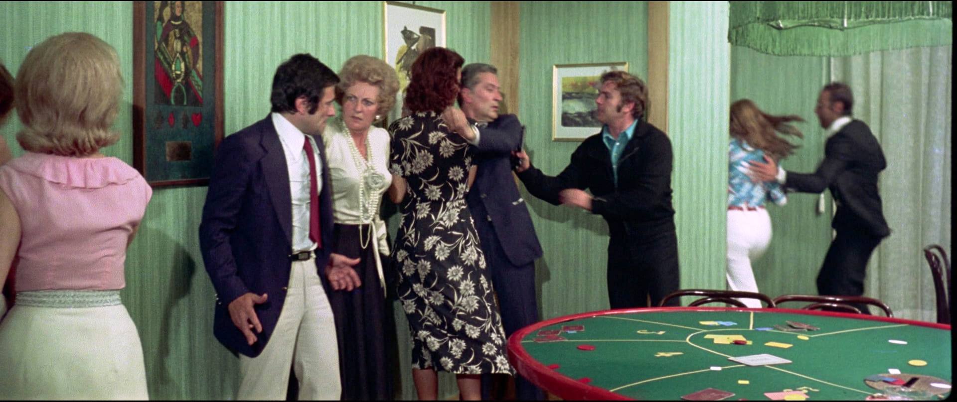 1975 _ Il Giustiziere Sfida La Città _ Donna Al Casinò _ Non Accreditato _ 03.jpg