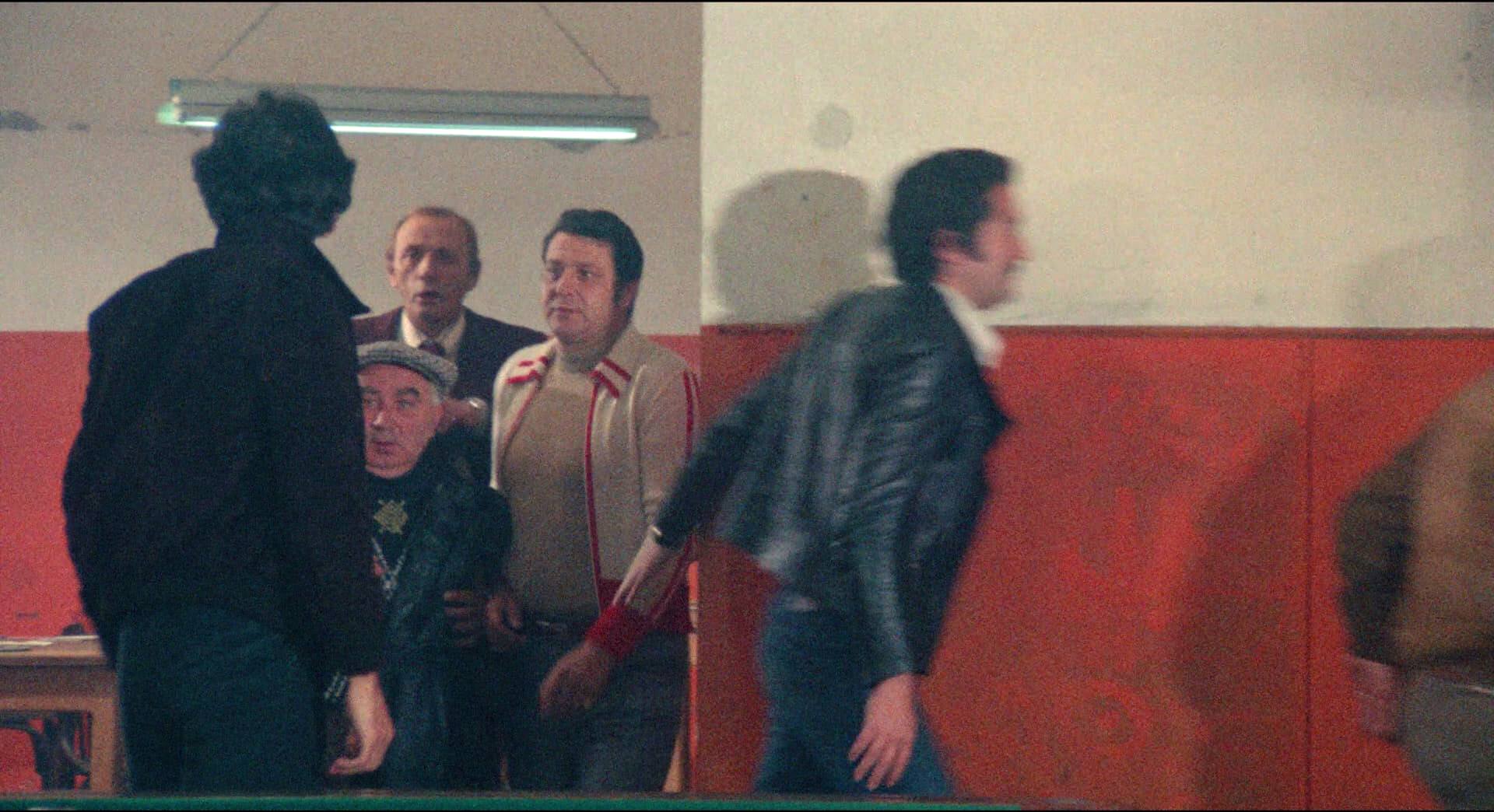 1977 _ Napoli Spara _ Uomo In Sala Biliardi _ 02.jpg