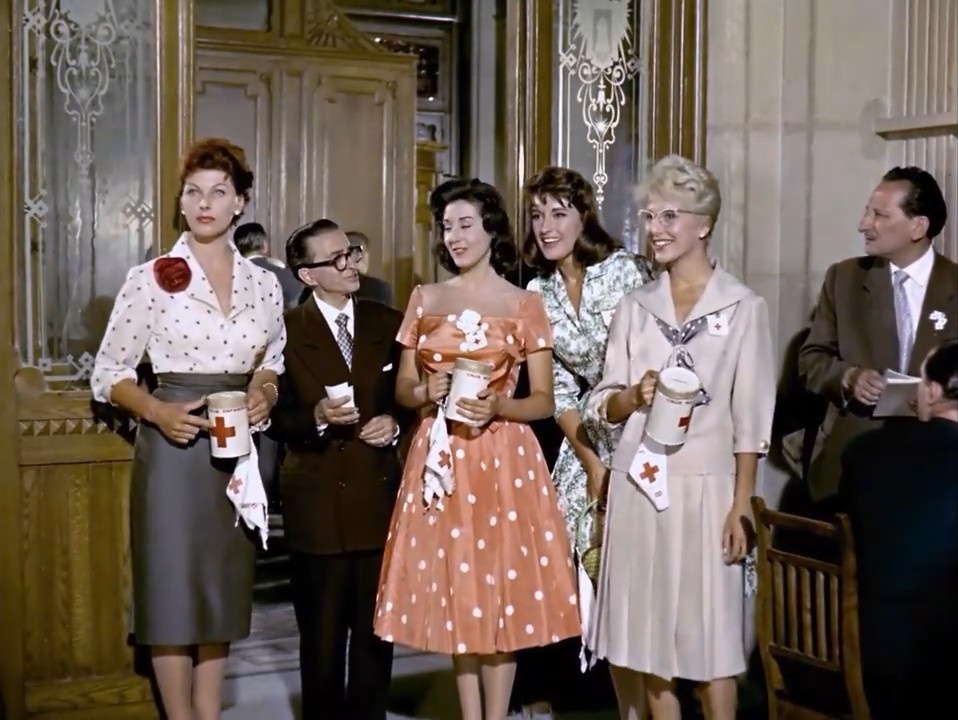 Las chicas de la Cruz Roja (1958) - TokyVideo13.jpg