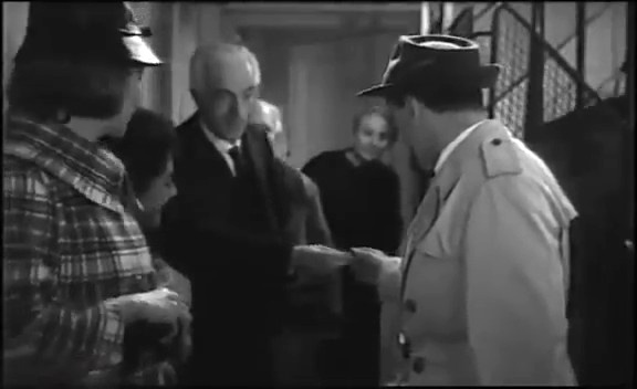 3º Izquierda, confidencias de un marido, (1963) de Fco. Prósper (352p_25fps_H264-96kbit_AAC)11.jpg