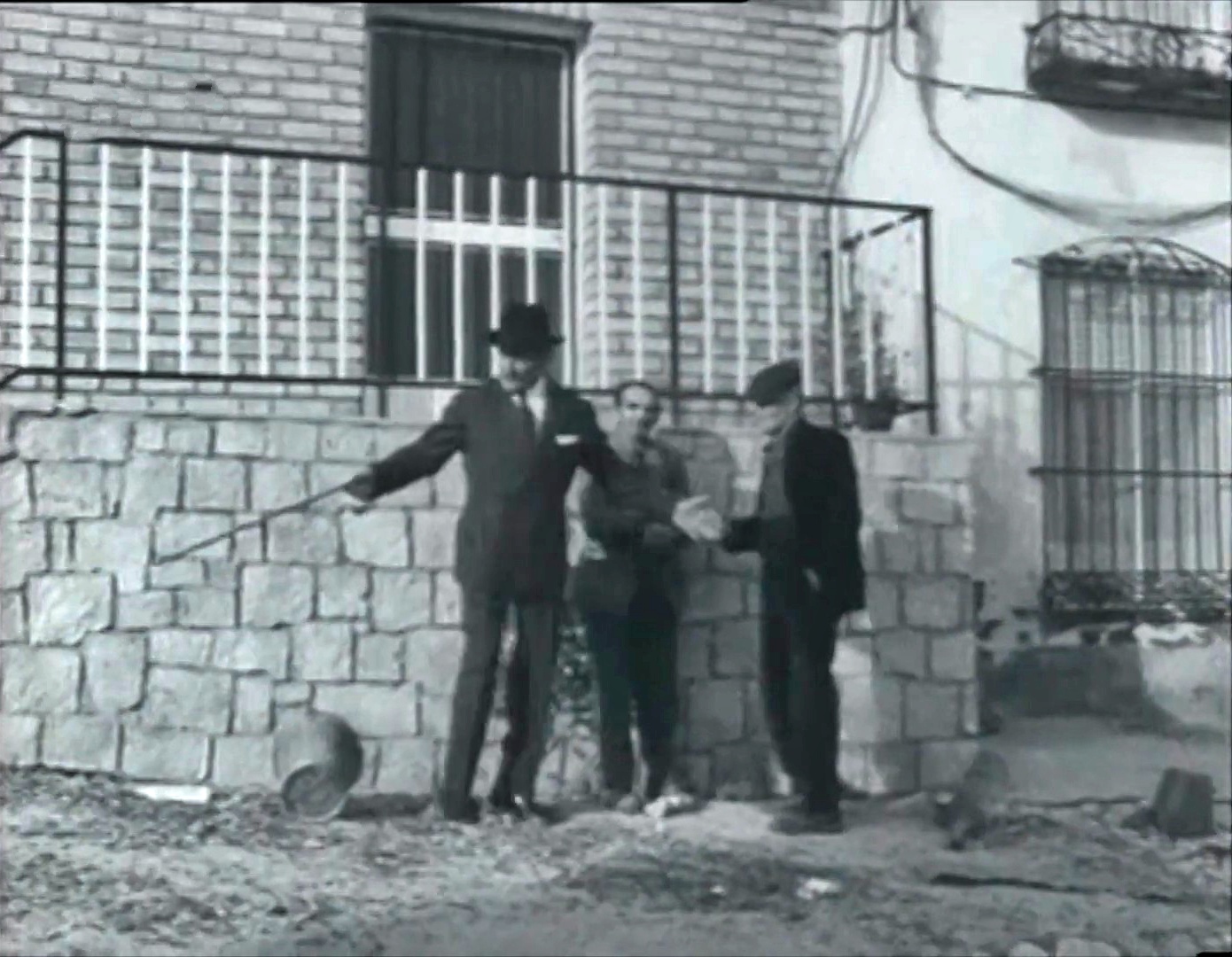 Crónicas de un pueblo_ Capítulo 23 - La escoba _ RTVE Archivo (1080p_25fps_H264-128kbit_AAC).jpg