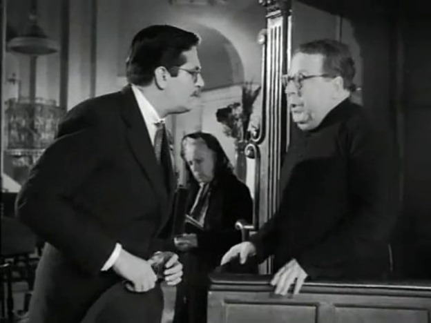 Cine Español (Película completa). La vida en un bloc. 1956. (360p_25fps_H264-128kbit_AAC)5.jpg