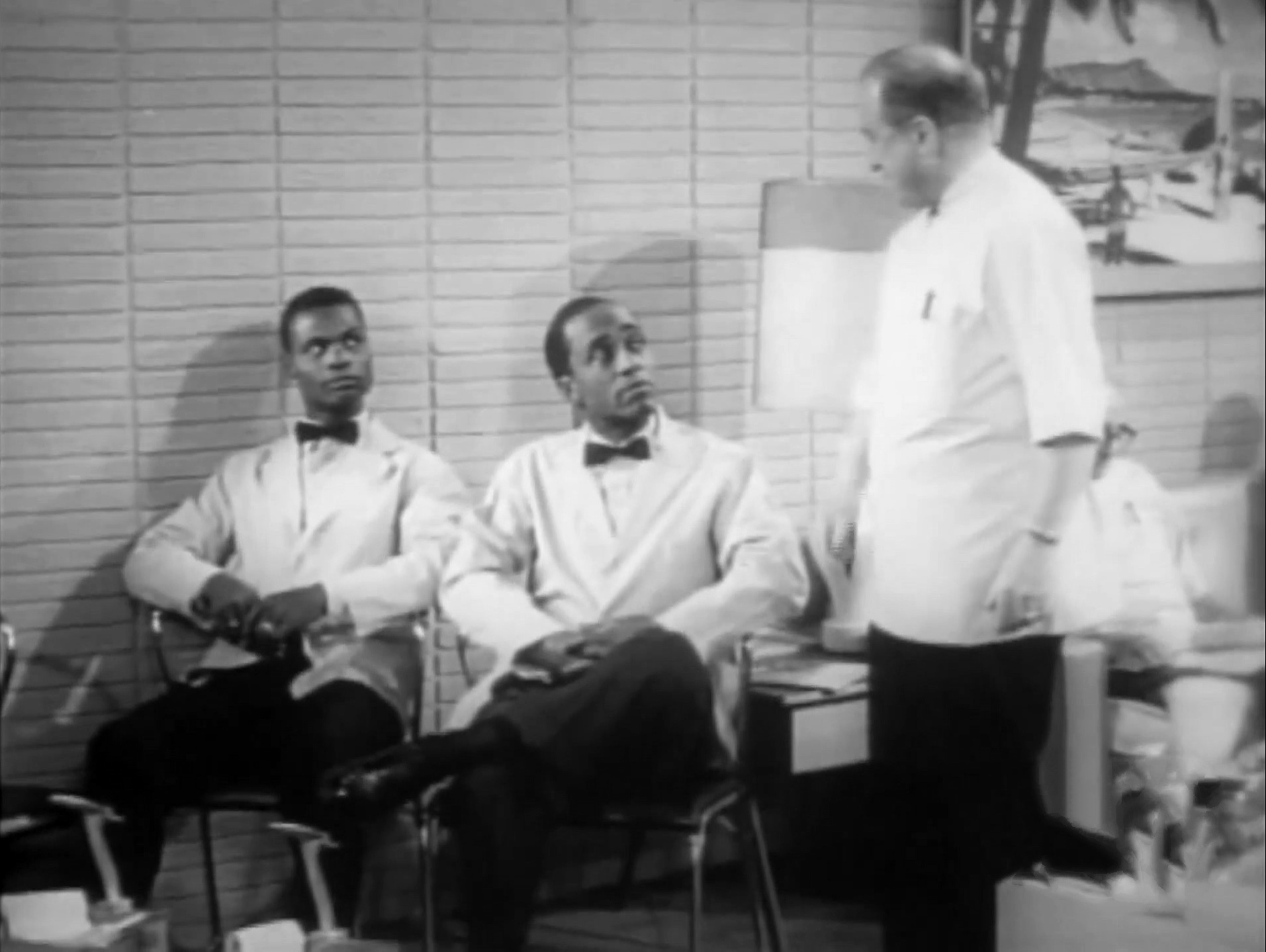 Jack Benny Show - Season 11 - Episode 4 - Jack's Hong Kong Suit   Jack Benny, Don Wilson.jpg