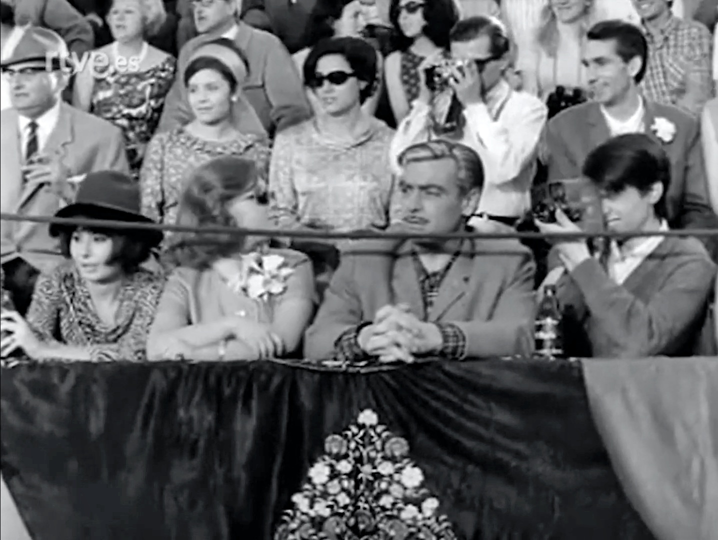 La familia Colón_ Capítulo 12 _ RTVE Archivo (1080p_30fps_H264-128kbit_AAC)11.jpg