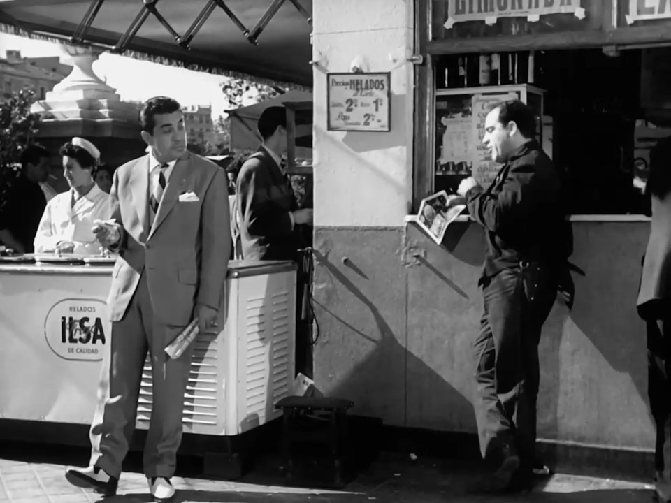Manolo, guardia urbano (1956) - TokyVideo3.jpg