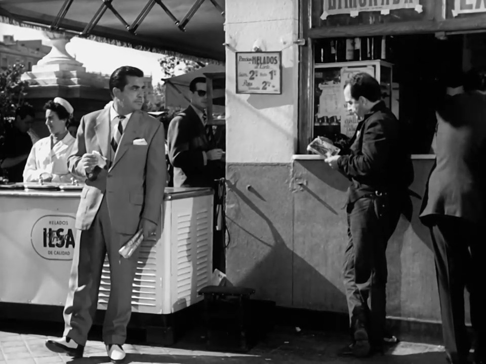 Manolo, guardia urbano (1956) - TokyVideo6.jpg