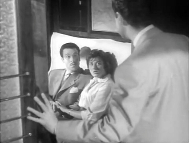 Cine Español (Película completa). Fantasmas en la casa. 1961. (360p_25fps_H264-128kbit_AAC)4.jpg