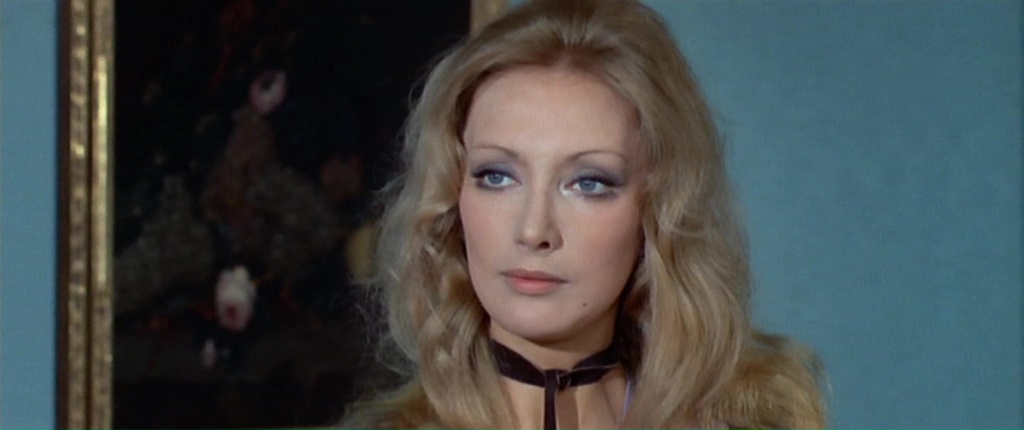 Il prato macchiato di rosso (1973) 001.jpg