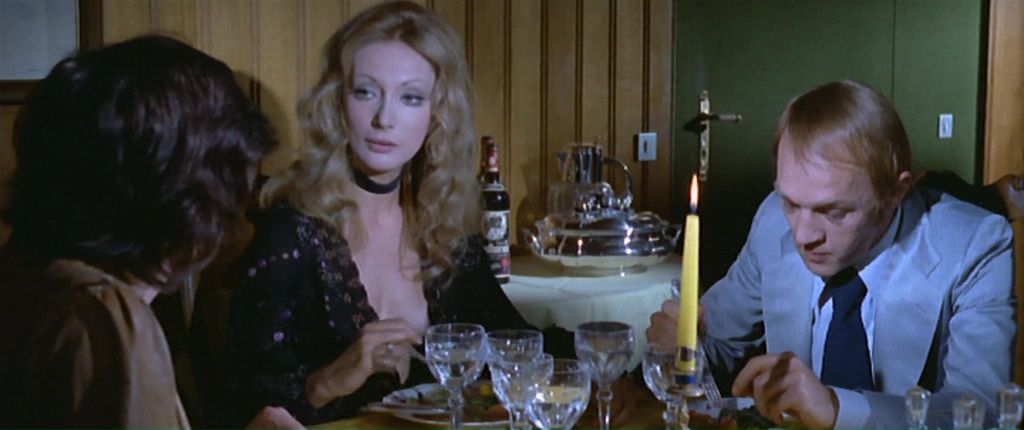 Il prato macchiato di rosso (1973) 002.jpg